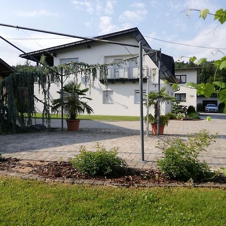 Gemuetliche Wohnung In Velden! Velden am Wörthersee Exteriör bild